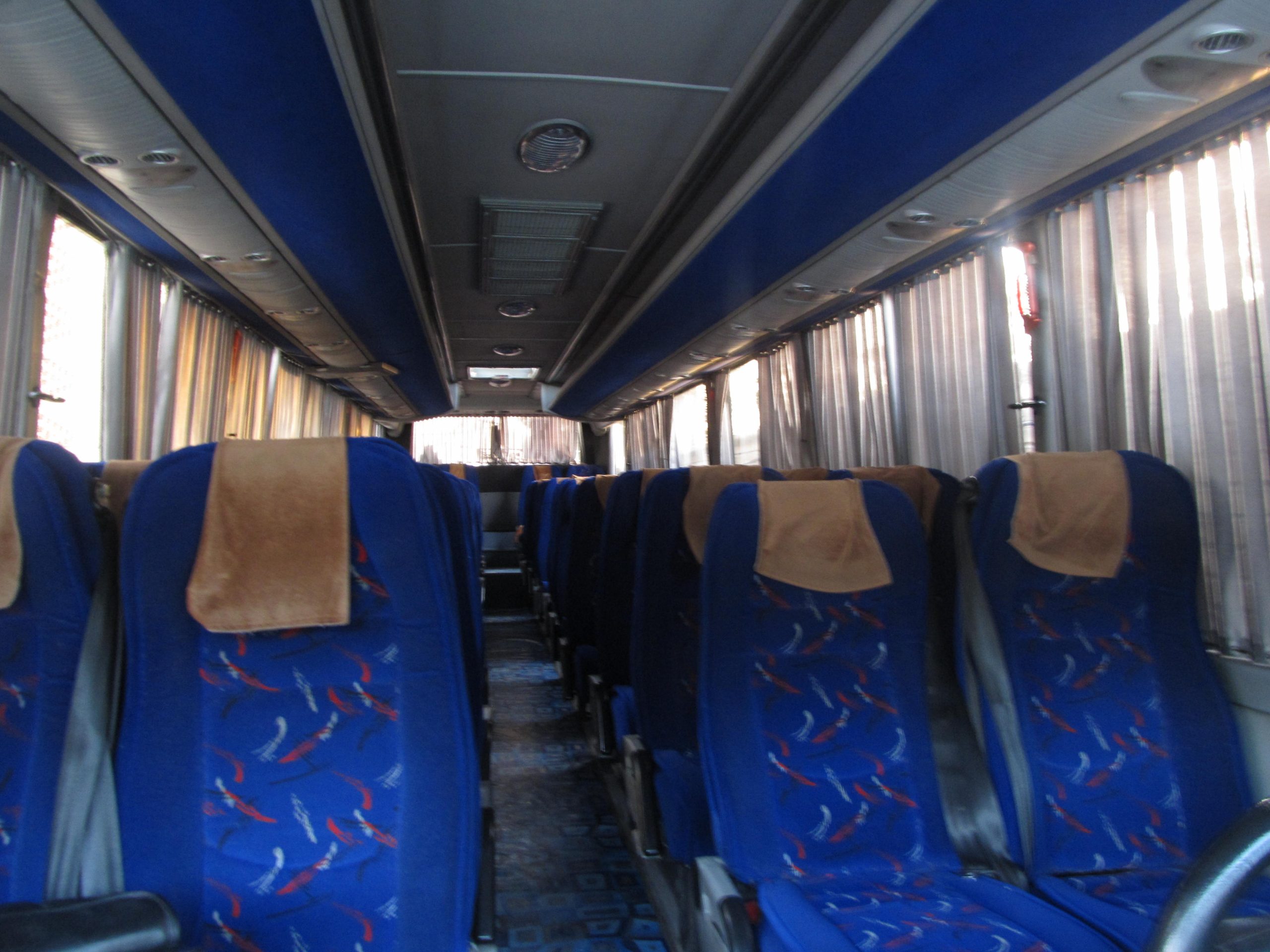 سالن و صندلی اتوبوس هیوندای
